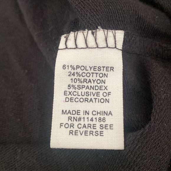 Women’s cold shoulder knit long dl Top. Size M # 3430 - Picture 6 of 7